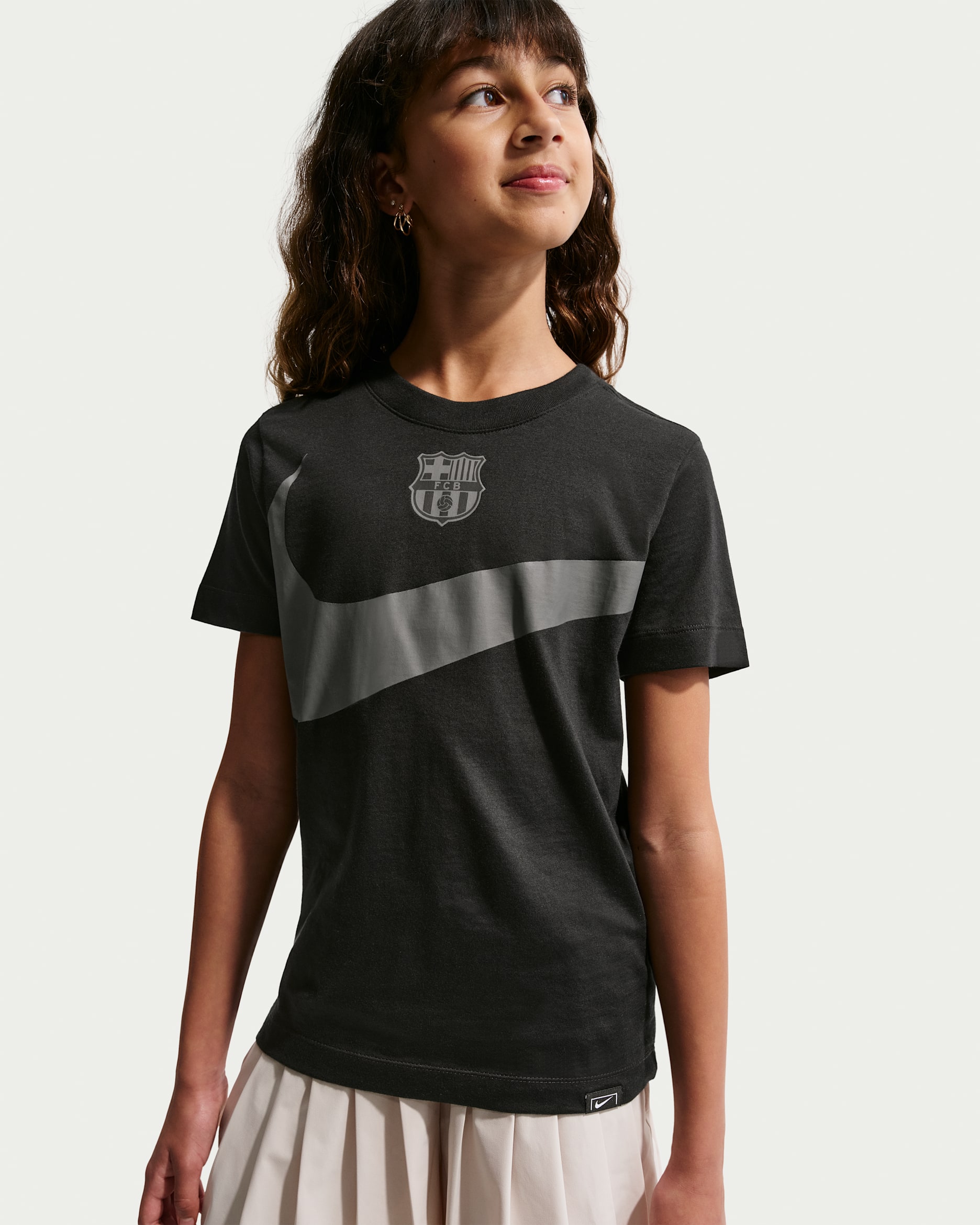 Nike FC Barcelona M〜L F.C. Barcelona Swoosh Men's Nike Football T-Shirt. Nike CA